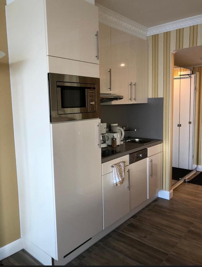 Tiffanys Ferienapartments In Der Privatresidenz Des Plaza Premium Hotel Timmendorfer Strand Bagian luar foto
