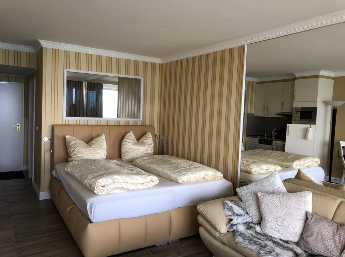 Tiffanys Ferienapartments In Der Privatresidenz Des Plaza Premium Hotel Timmendorfer Strand Bagian luar foto